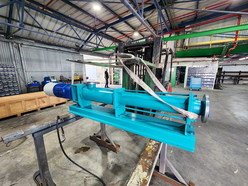 משאבה חלזונית תוצרת ARROW דגם AR063 לשאיבת חומרים צמיגיים